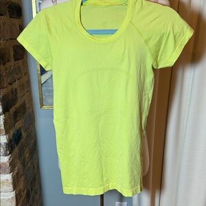 Lululemon Neon Yellow Women's Short Sleeve Performance Top